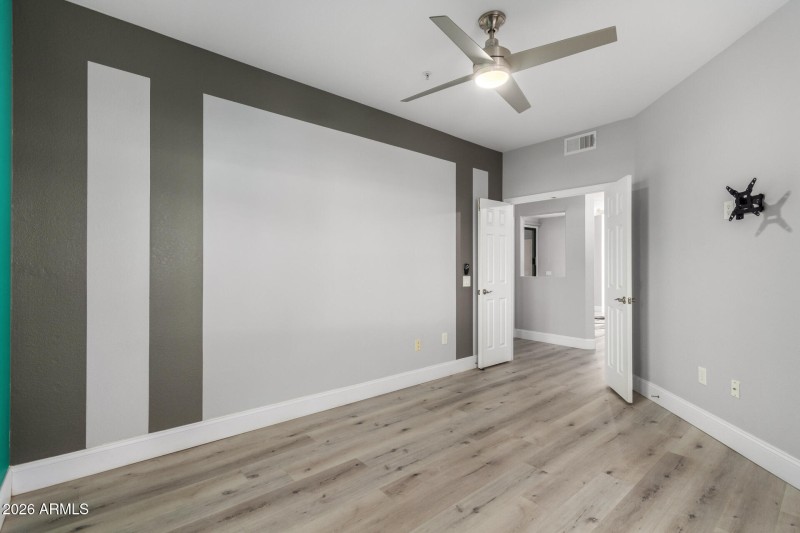 30-Frank Lloyd Weight