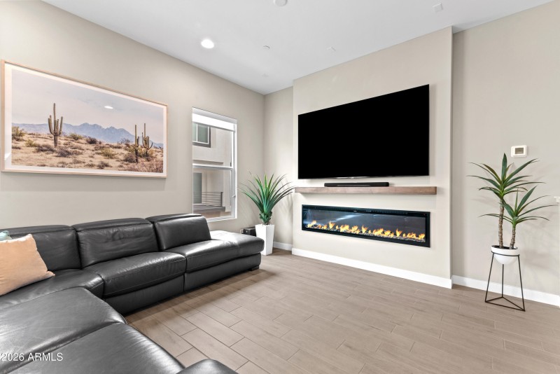 14_1717 e morten ave-14