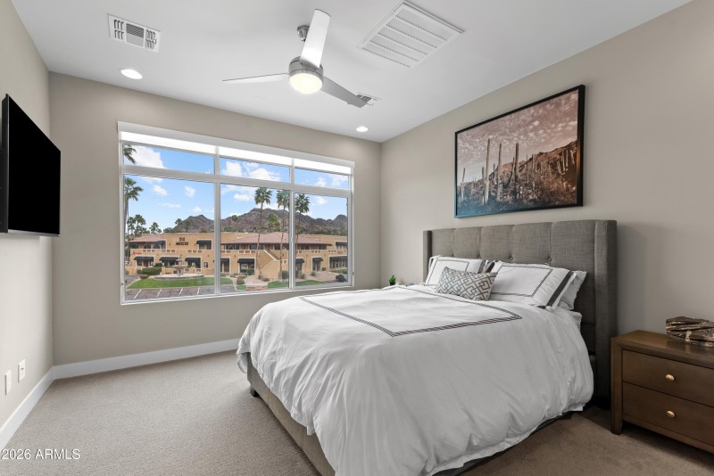 25_1717 e morten ave-25