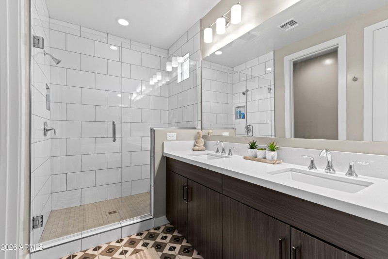 29_1717 e morten ave-29