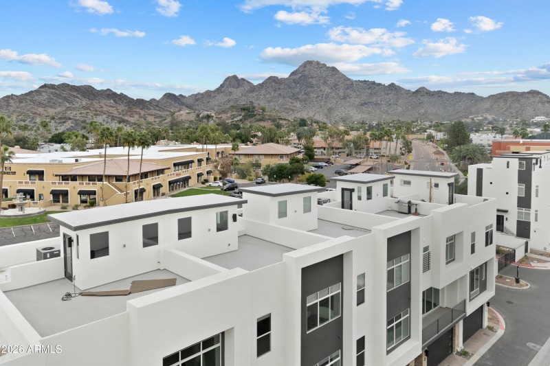 43_1717 e morten ave-42