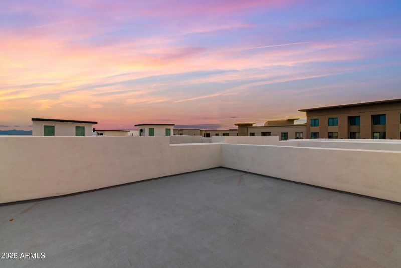 54_1717 e morten ave-twilight-4