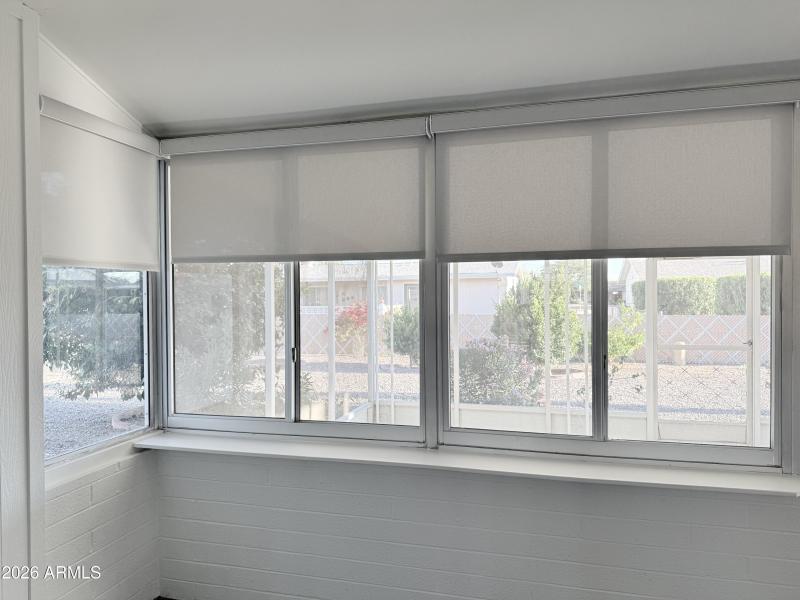 AZ Room_roller shades1