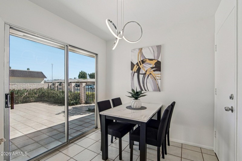 Breakfast Nook WCourtyard Access