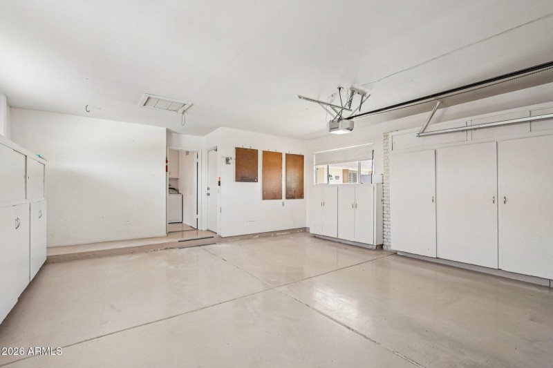 Large 2 Car Garage W Storage