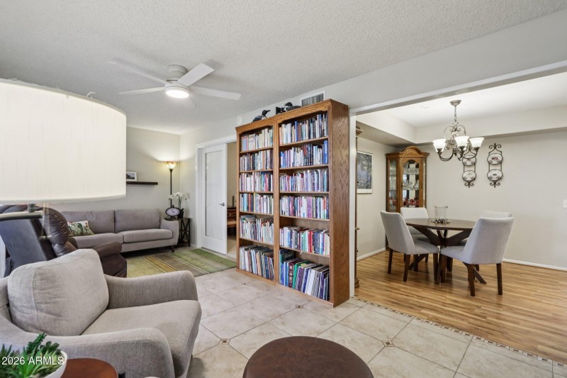 10-web-or-mls-N 100th Ave-S2502-010