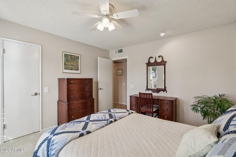 20-web-or-mls-N 100th Ave-S2502-020