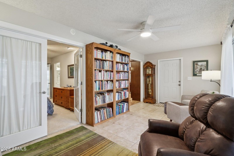 26-web-or-mls-N 100th Ave-S2502-026