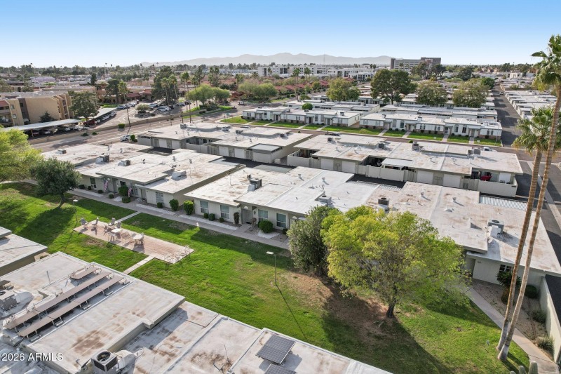 39-web-or-mls-N 100th Ave-S2502-039