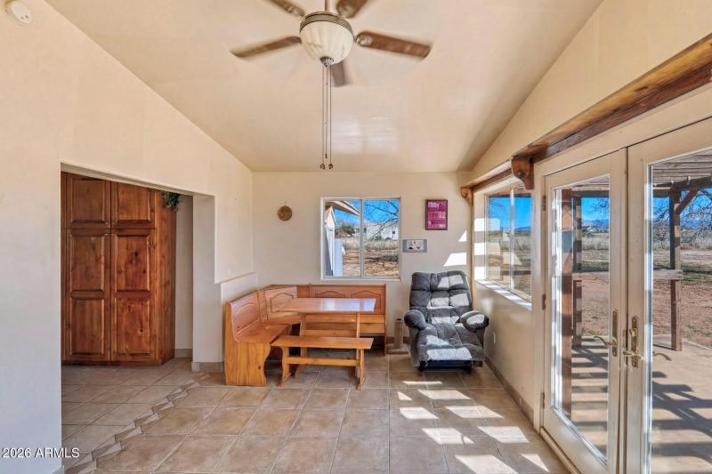 7027 North Bond Road-082033