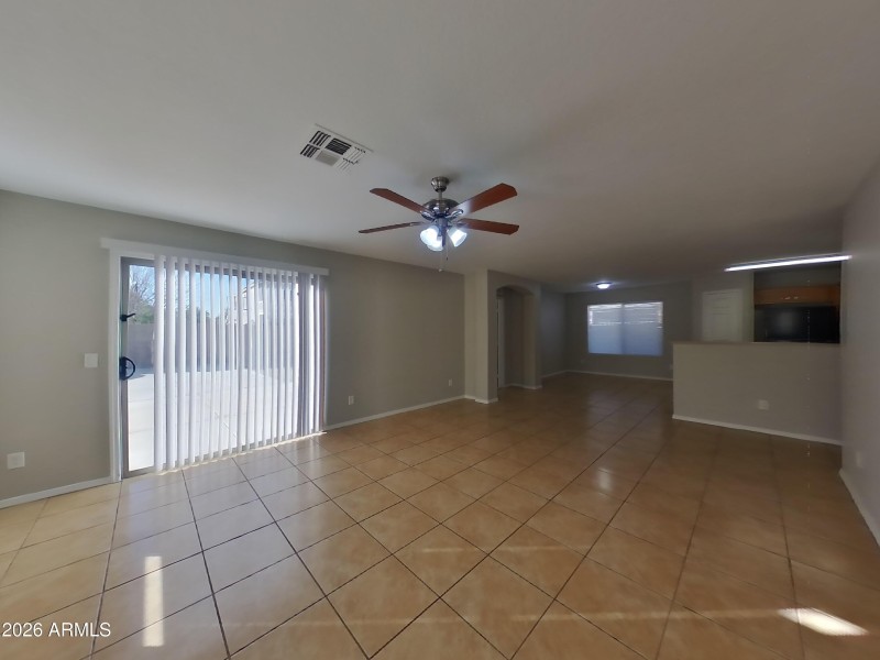 1_pc_eLHFKruY4C_yX89Vm5I0B_layout_0