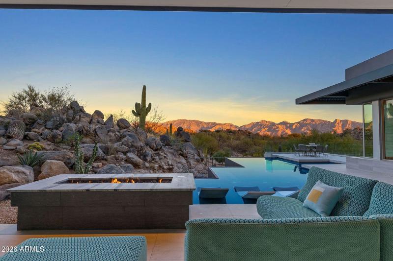 Peaceful Sunset Views of the Catalinas