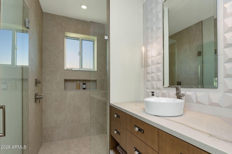 1190 Tortolita Mountain Cir-kccreativede