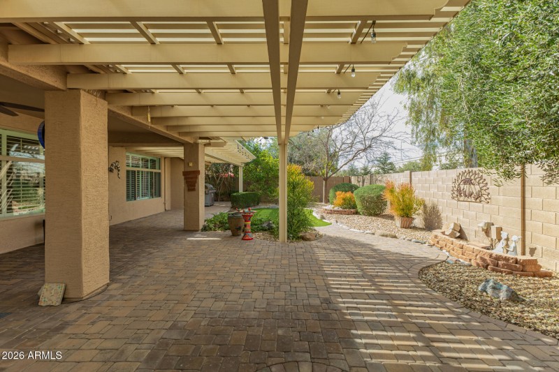 Covered patio and pavers