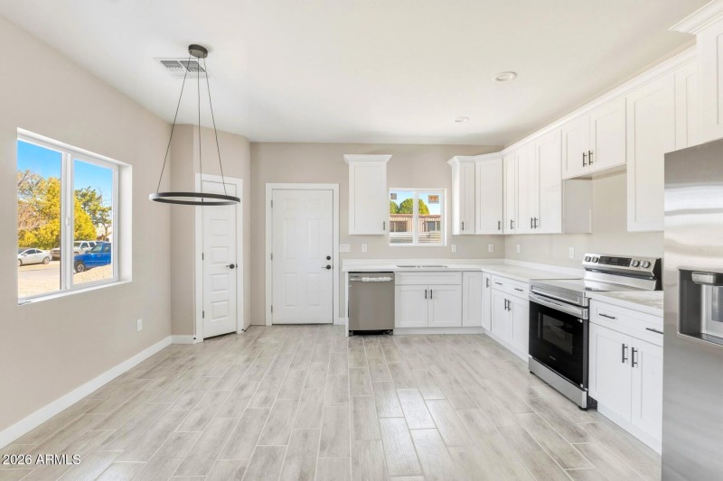 240 Valerie Lane-082036