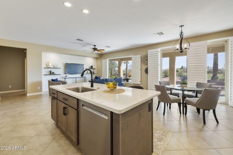 12-23225 N Hank Raymond Dr