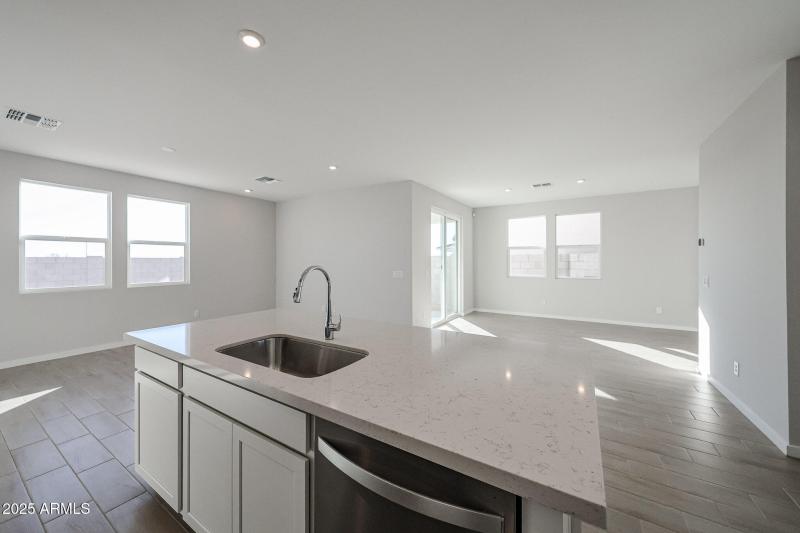 19_2-story-home-with-view_for-sale_Arizo