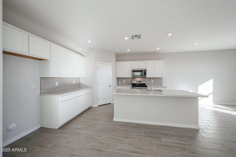 21_2-story-home-with-view_for-sale_Arizo