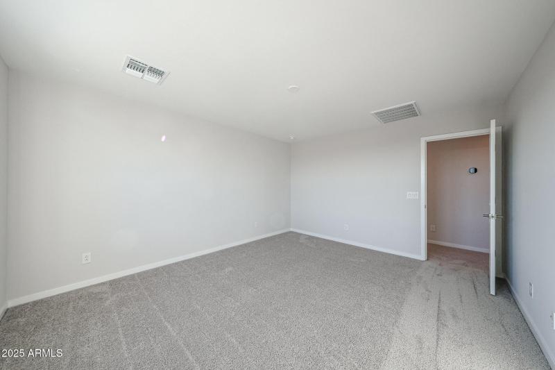 32_2-story-home-with-view_for-sale_Arizo