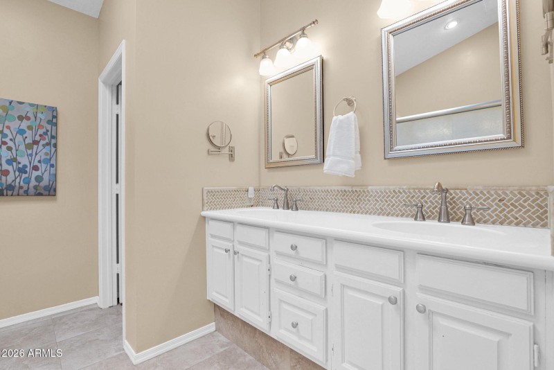 8-web-or-mls-P1536623