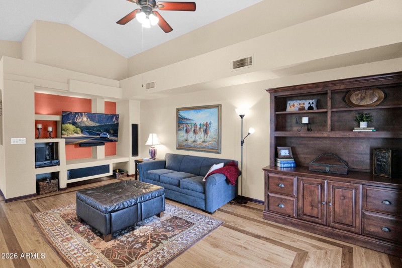 38-web-or-mls-P1536673