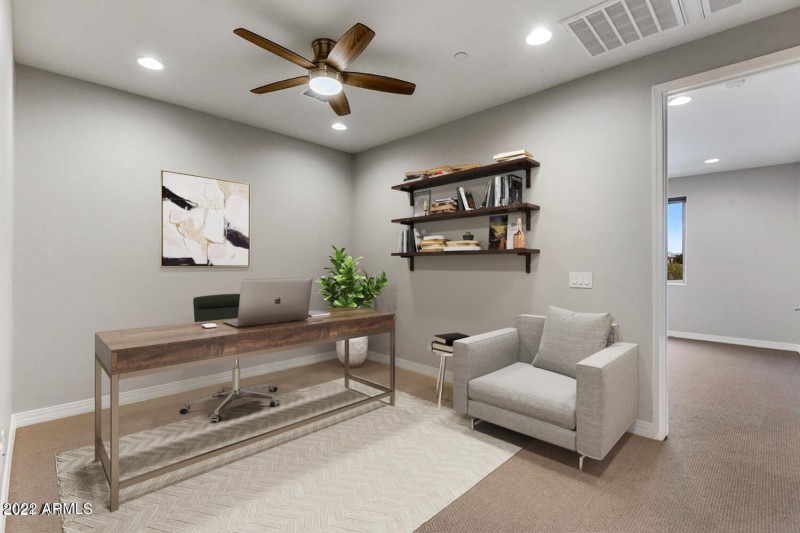 Via De Luna - Loft Area