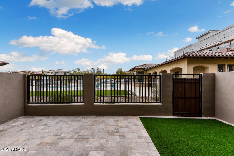 7440-E-Via-De-Luna-Dr-2-14