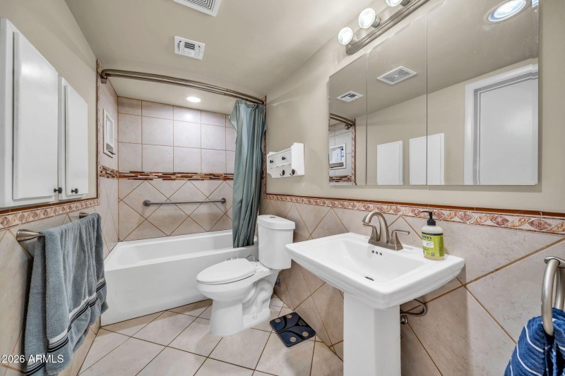 1628 W Bluefield Ave, Phoenix, AZ 85023