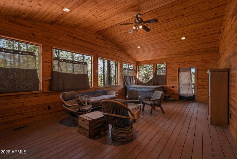 13_nkn_6393_declutter_3def99e7-e1ba-4b9e