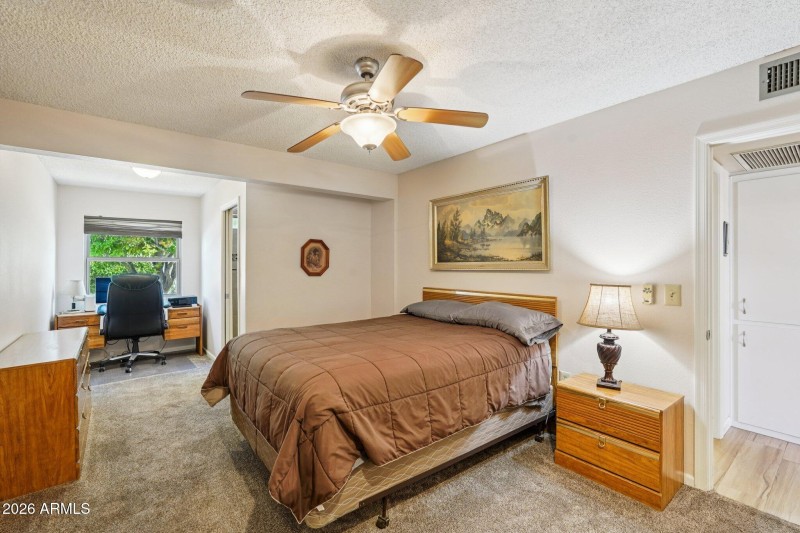 31-web-or-mls-W Kingswood Cir-S2702-031r