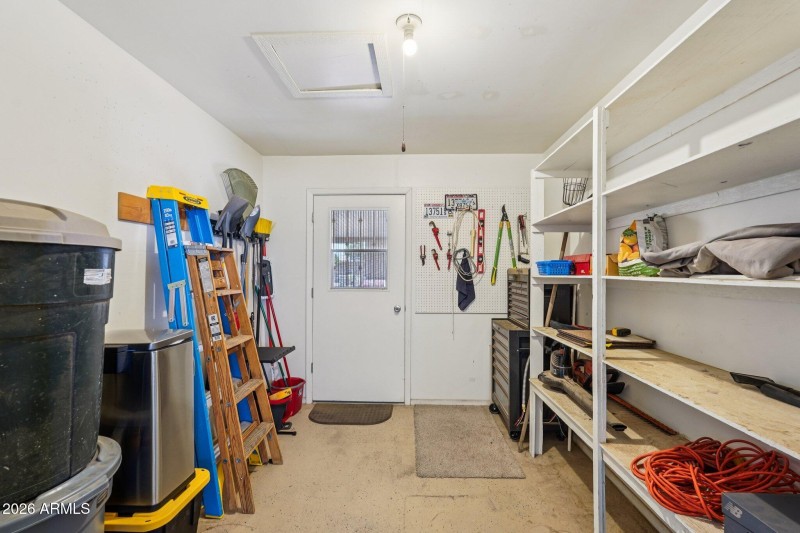 32-web-or-mls-W Kingswood Cir-S2702-032r