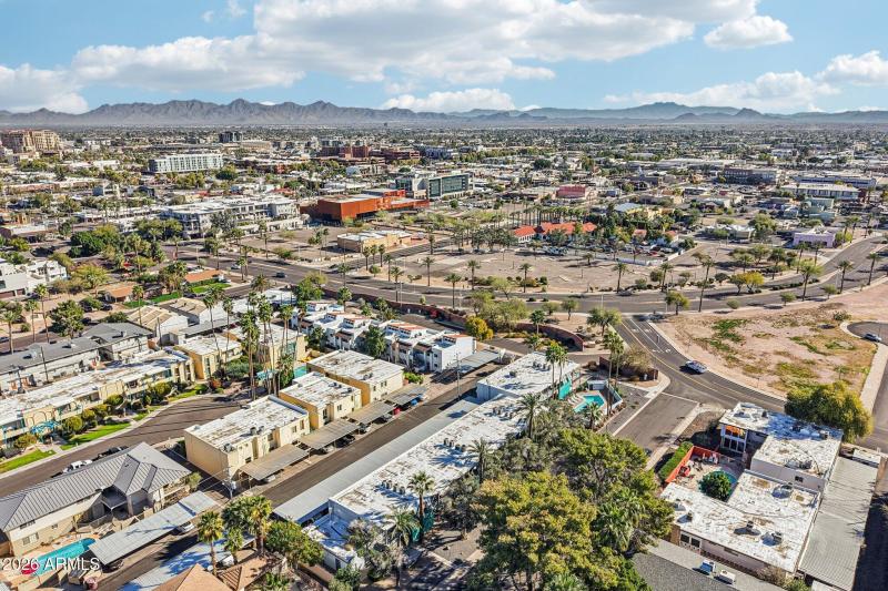 30-web-or-mls-E 4th St 8-S2702-028