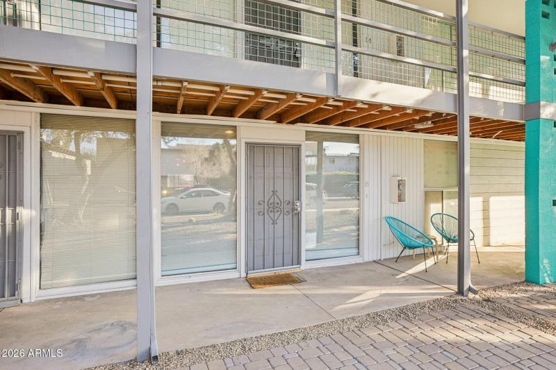 7-web-or-mls-E 4th St 8-S2702-005