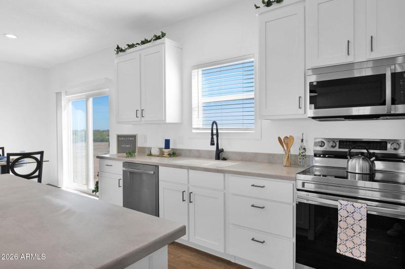 14-web-or-mls-P1536759