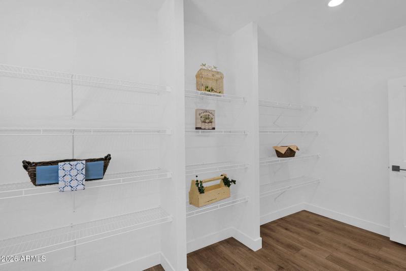 Pantry - Large