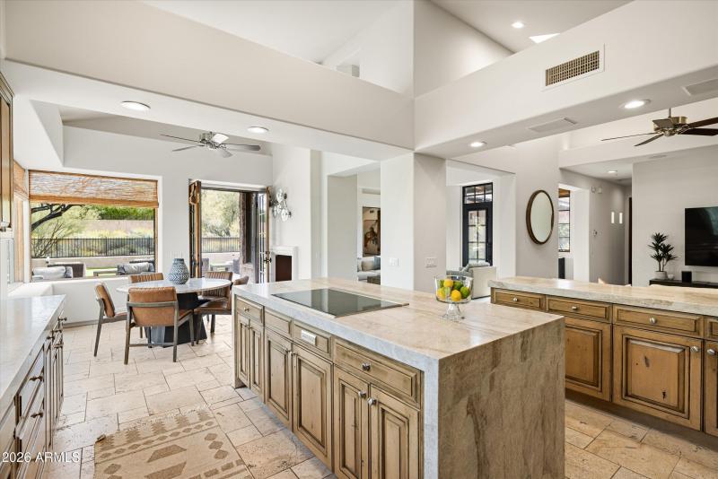 19-10060 E Blue Sky Dr-42_19