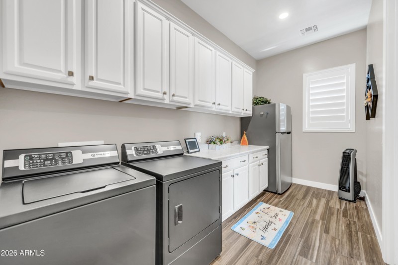 Laundry Cabinets/refrigerator