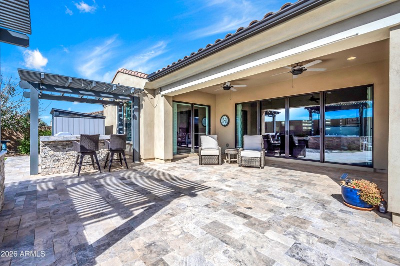 1867 E Gillcrest Rd-41