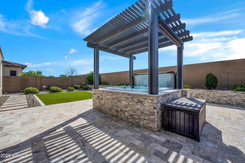 1867 E Gillcrest Rd-46