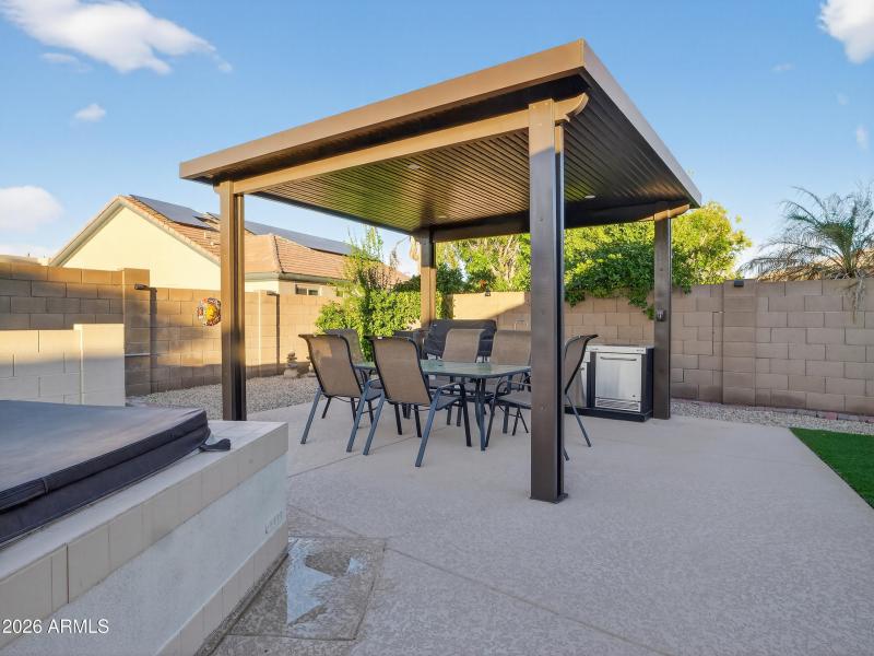 Covered Patio Dining Pergola