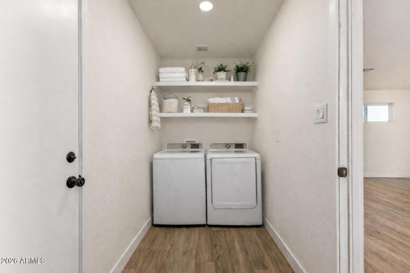 3 E Erie Dr_Laundry Virtual Stage