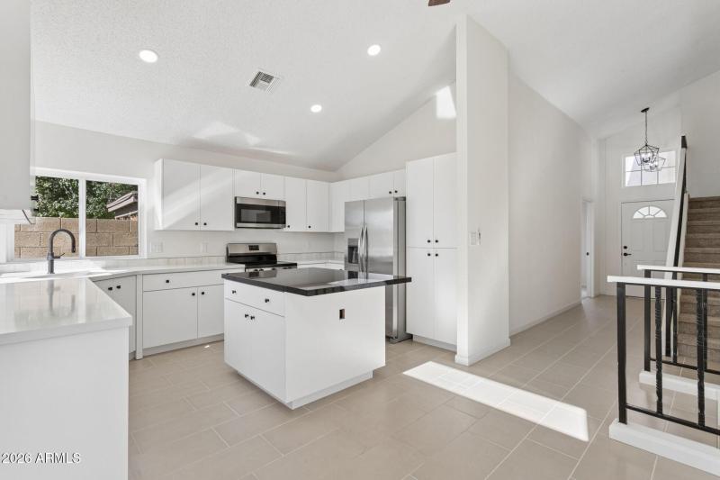 12-web-or-mls-3805-w-camino-real