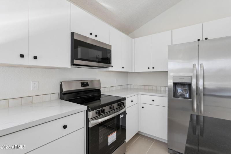 14-web-or-mls-3805-w-camino-real