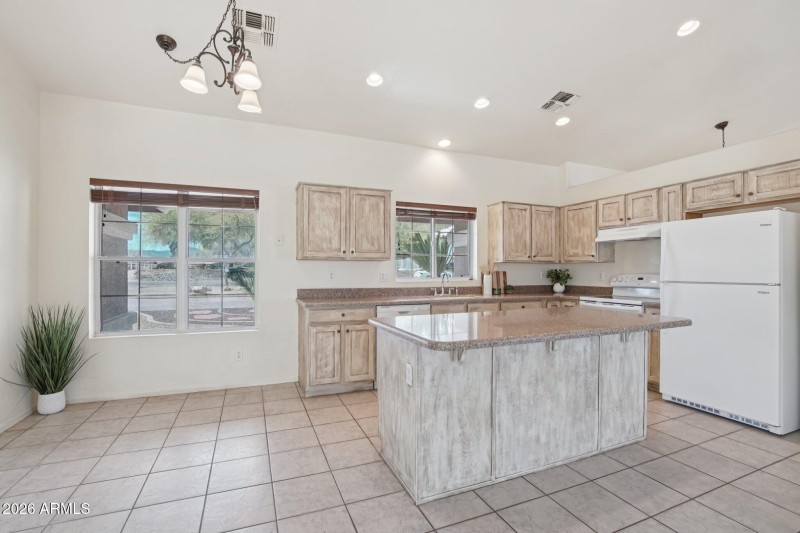 10-web-or-mls-N 173rd Ave-S2702-010