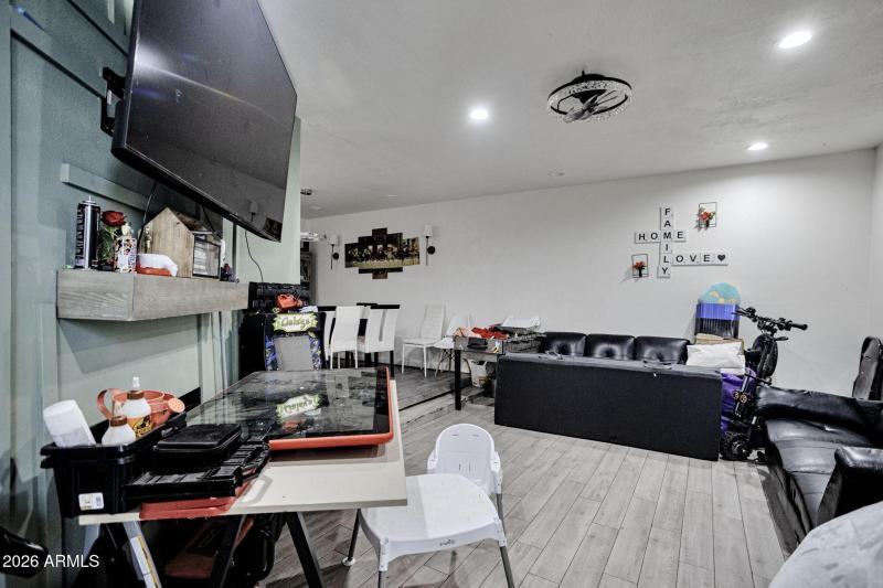 6-web-or-mls-QP - 1093