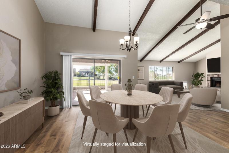 Staged Dining & Fam Rm