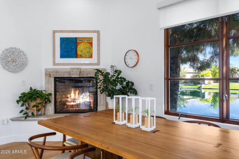 1777 W Ocotillo Rd #16-19