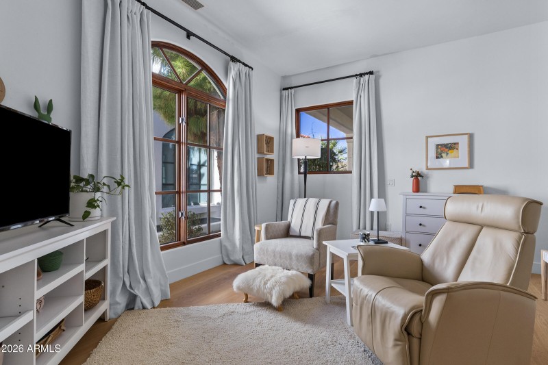 1777 W Ocotillo Rd #16-36