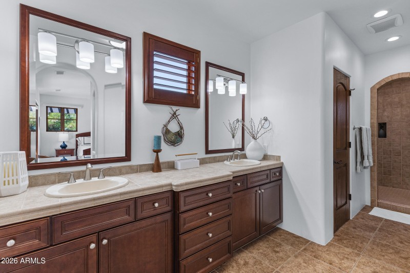 1777 W Ocotillo Rd #16-61