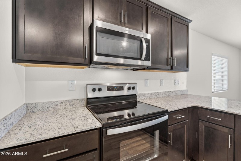 15-web-or-mls-33E Ridgeview Trl